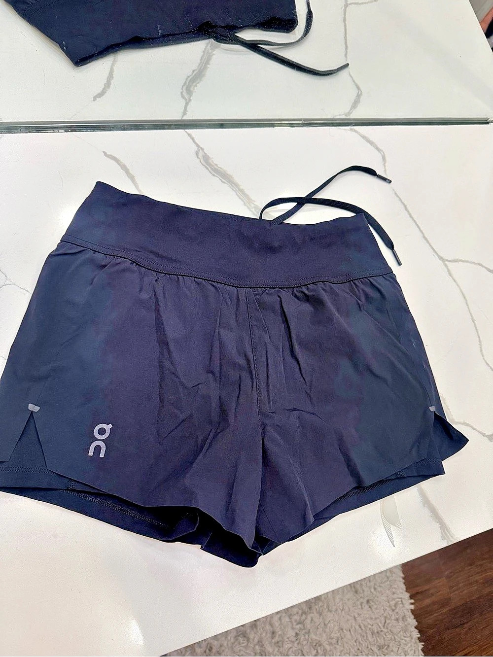 On Cloud Shorts Athletic Shorts in Black Size xs